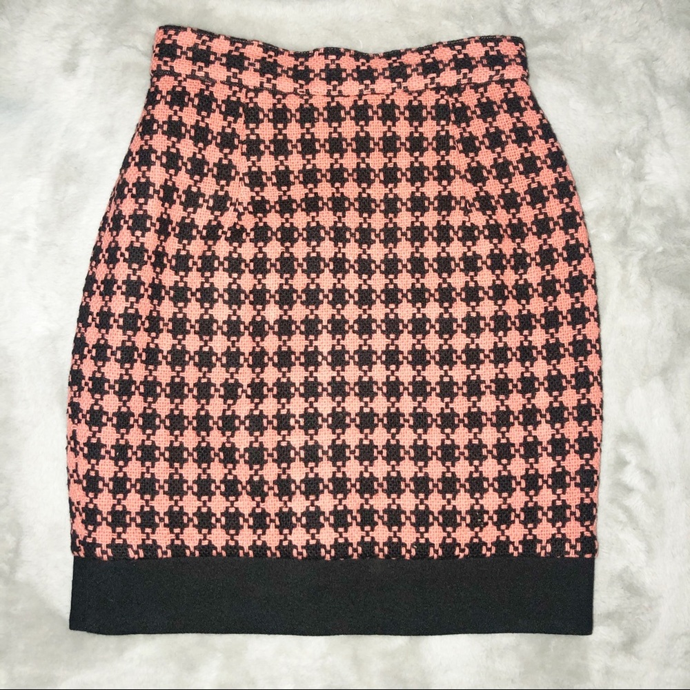 *VINTAGE* Skirt Peach & Black Houndstooth Wool